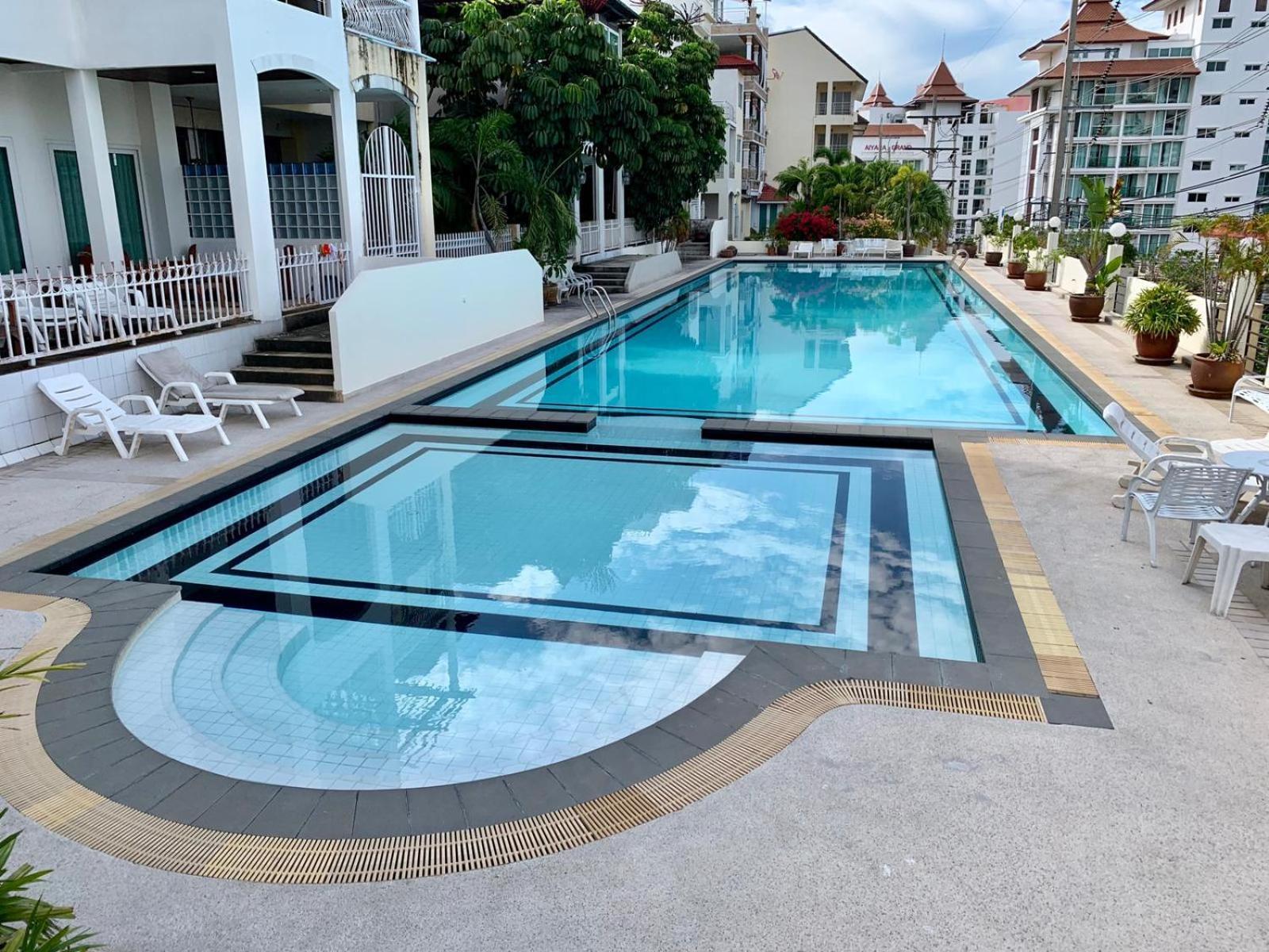 Westbury Residence Pattaya Exterior photo